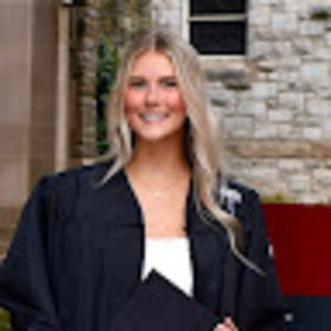 Meet your Posher, Julia